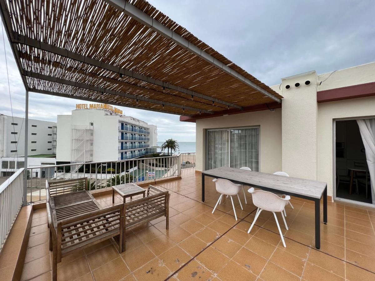 Beautiful Loft, Huge Sunny Terrace, View Over The Beach And Sea Roses Exterior foto